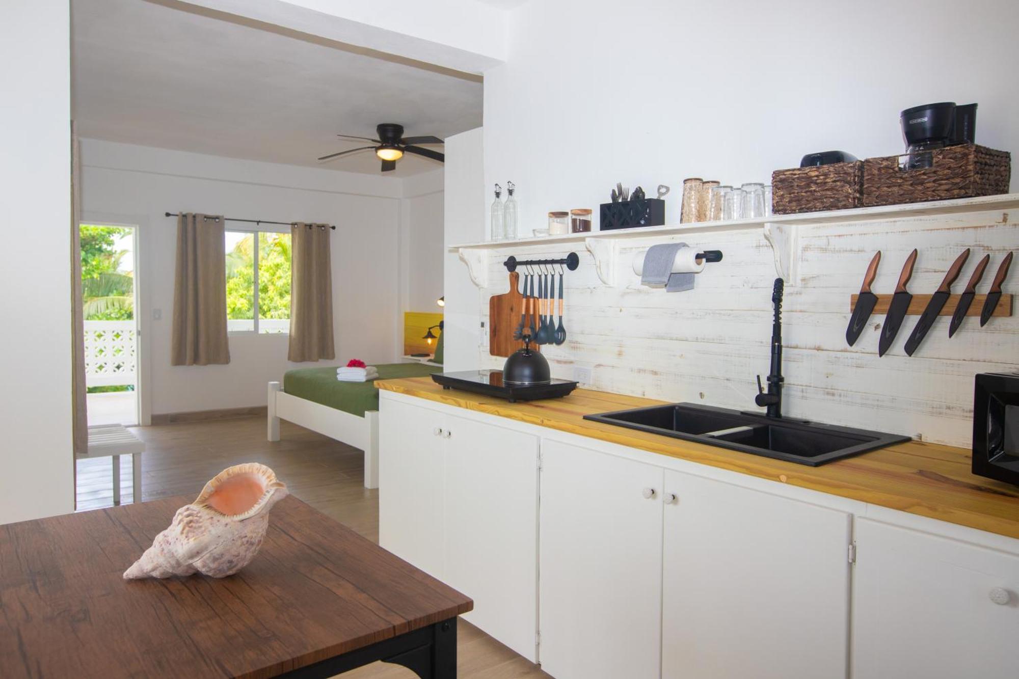 Treetops Hotel Caye Caulker Εξωτερικό φωτογραφία