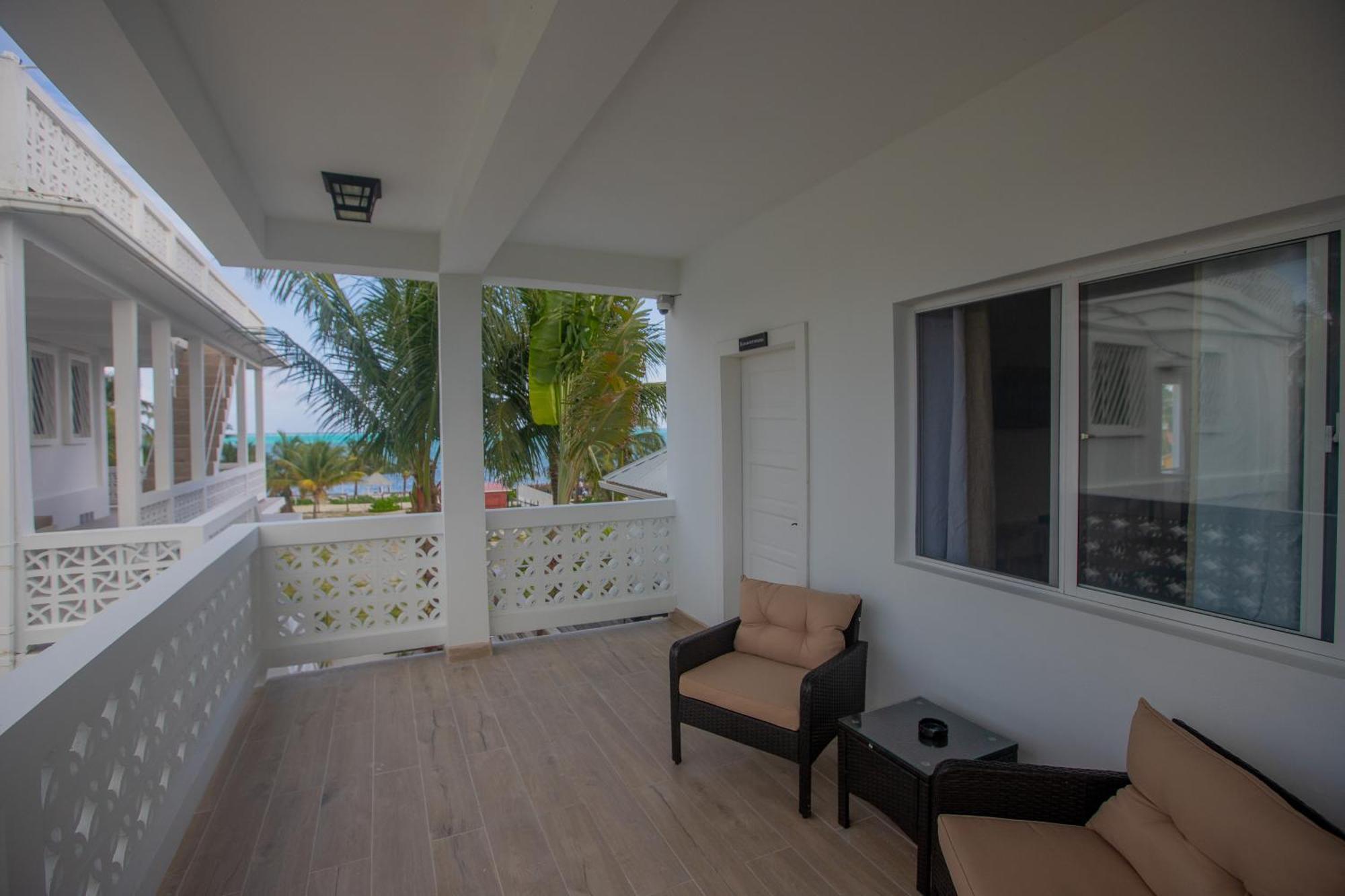 Treetops Hotel Caye Caulker Εξωτερικό φωτογραφία